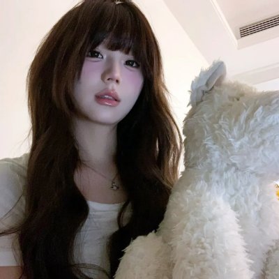 小姑娘艾萝依